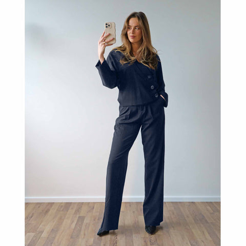 Longlady Blazer Carry Donkerblauw, tall kleding voor lange vrouwen, gedragen door model