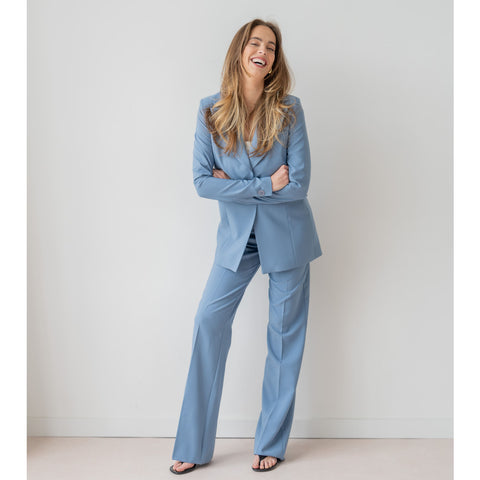 LongLady Blazer Cathy, tall kleding voor lange vrouwen, gedragen door model