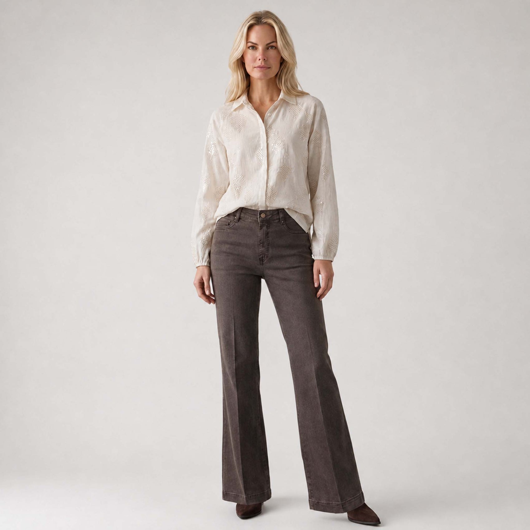 Kimara Blouse Renza – sfeerfoto – LongLady lange dames mode