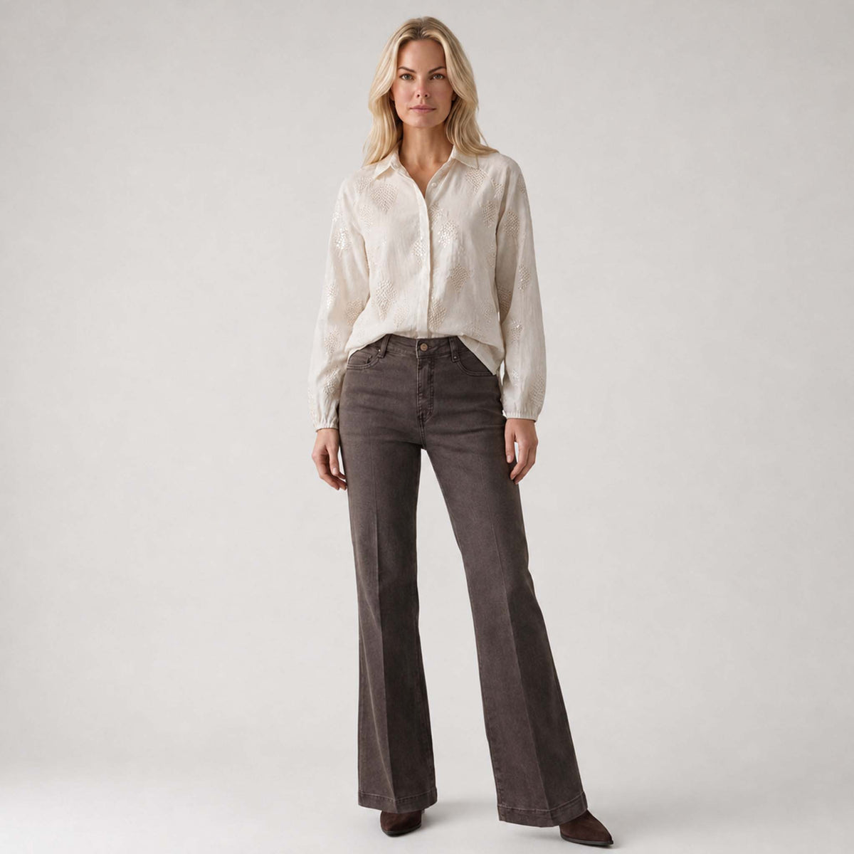 Mac Jeans Wide Brown Stone met extra beenlengte – voorzijde – kleding voor lange vrouwen