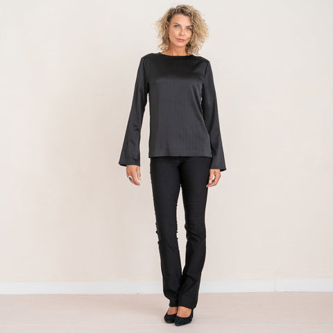 Longlady Blouse Daniella, tall kleding voor lange vrouwen, gedragen door model