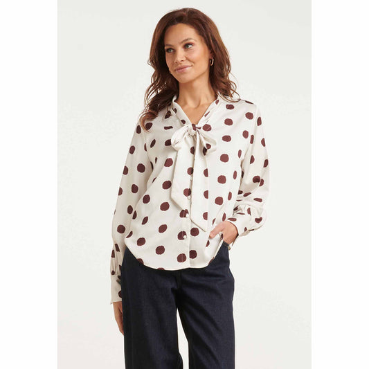 Smashed Lemon Blouse Stip Offwhite – modelfoto – LongLady kleding voor lange dames