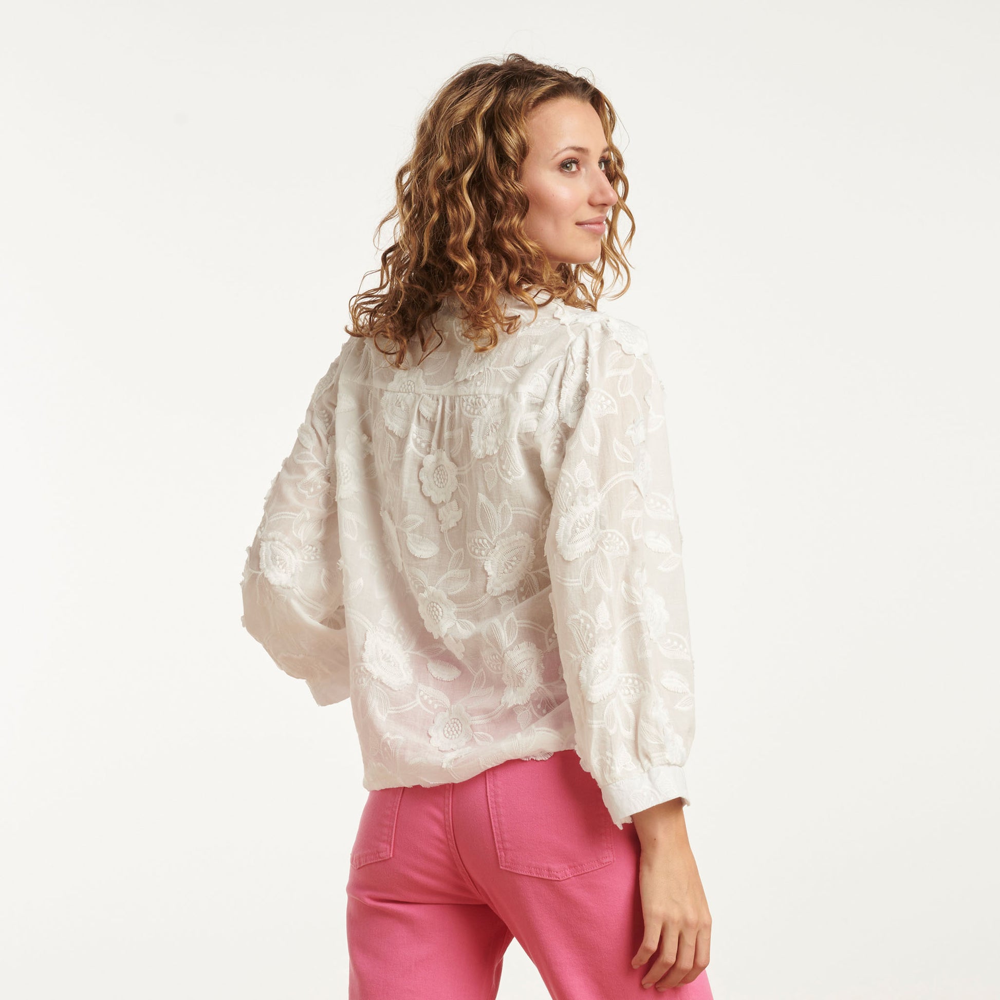 Tall Smashed Lemon Blouse Wit Embroidery