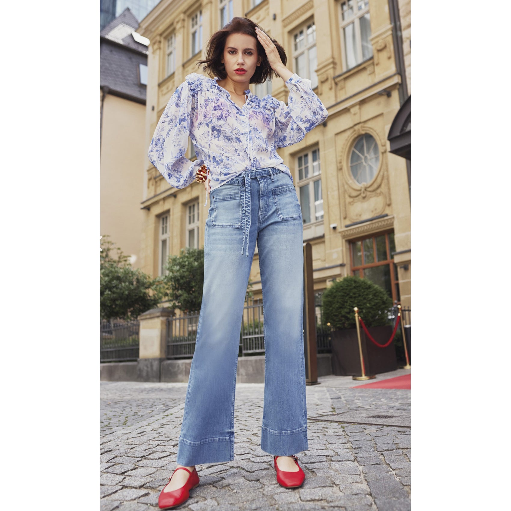 Bluefire Jeans Judy Tropical Blue, tall jeans voor lange dames, gedragen door model