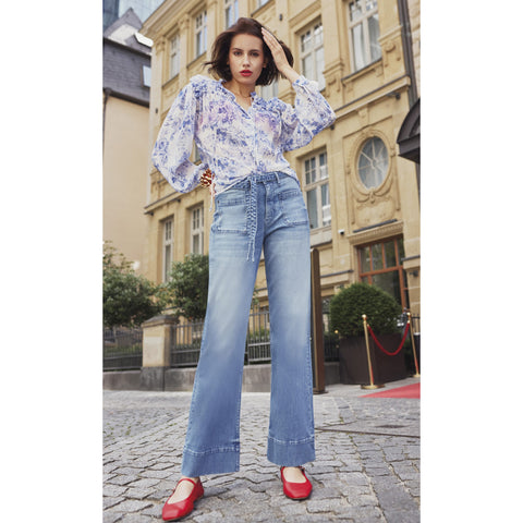 Bluefire Jeans Judy Tropical Blue, tall jeans voor lange dames, gedragen door model