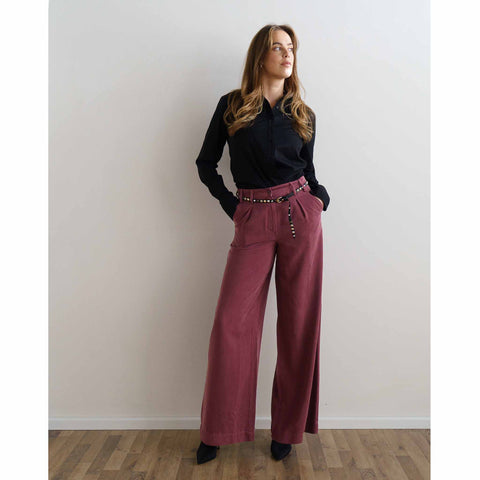 Bloomers Broek Luisa Lyocell Bordeaux, tall kleding voor lange vrouwen, gedragen door model