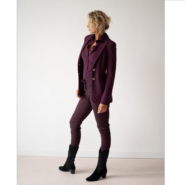 Only-M Broek Rock Slim, tall kleding voor lange vrouwen, gedragen door model