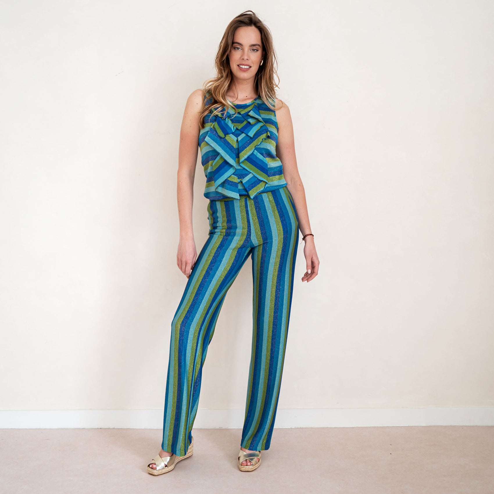Only-M Broek Wijd Laguna, tall kleding voor lange vrouwen, gedragen door model