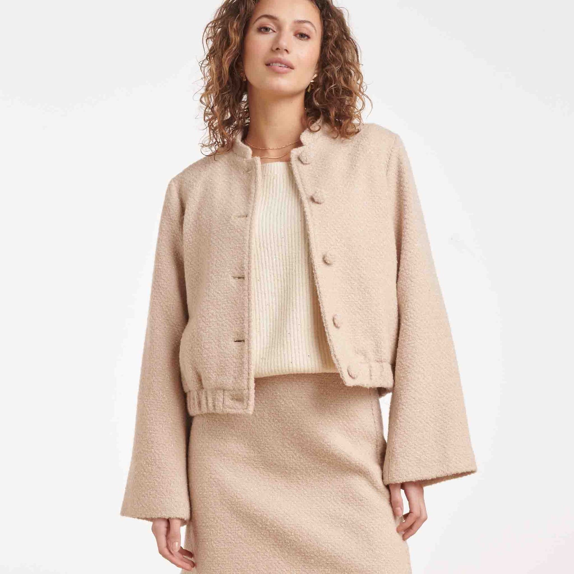 Tall boucle jack Smashed lemon | gedragen door model |kleding lange dames