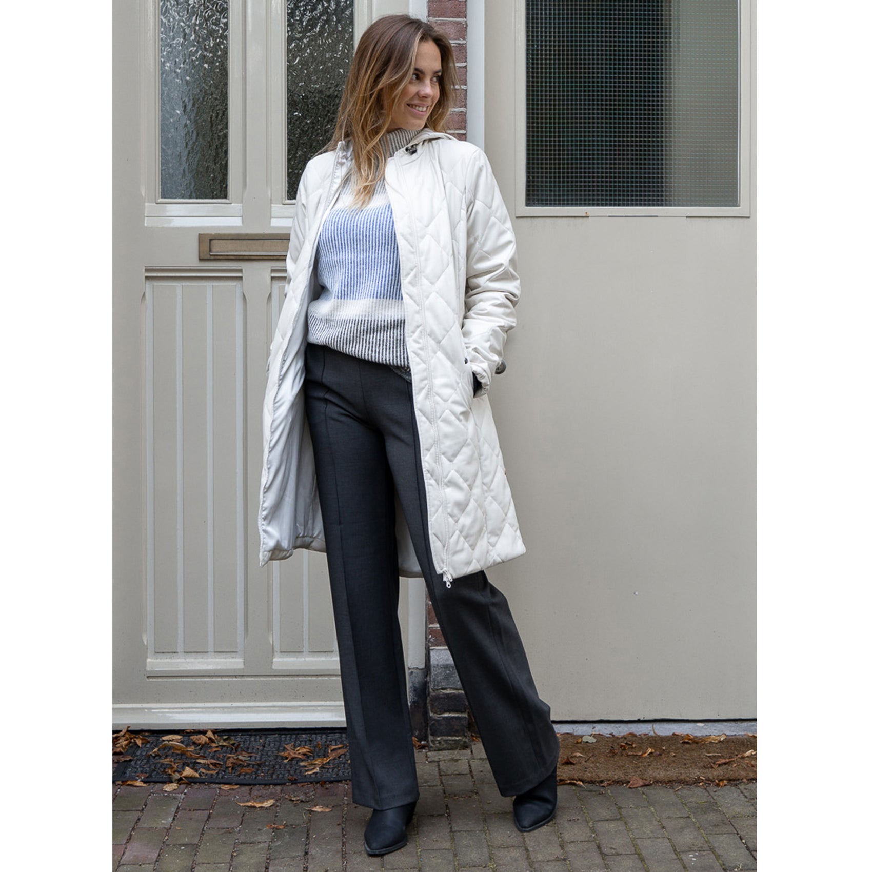 Longlady Jas Maijke, tall kleding voor lange vrouwen, gedragen door model