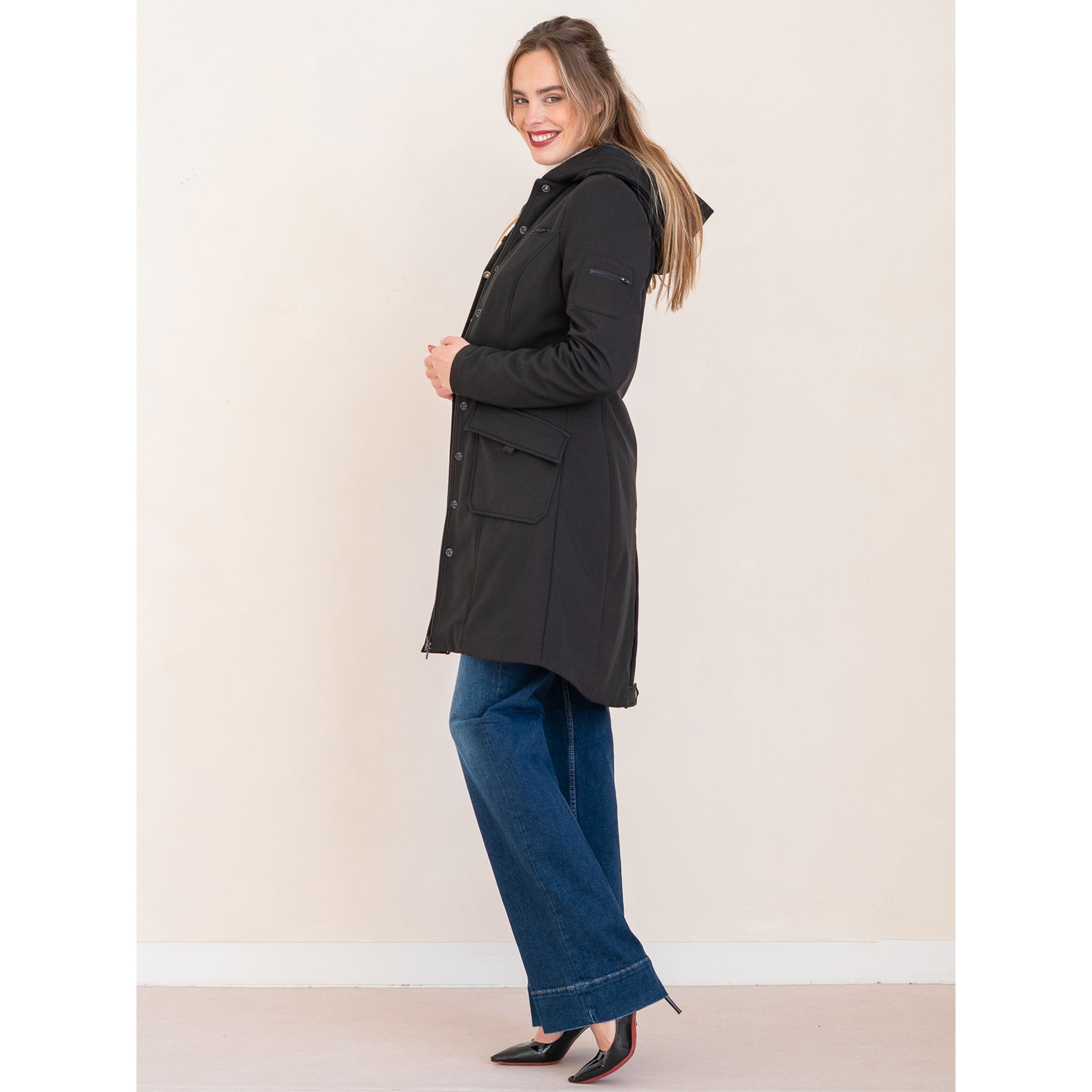 Longlady Softshell Jas Merlin, tall kleding voor lange vrouwen, gedragen door model