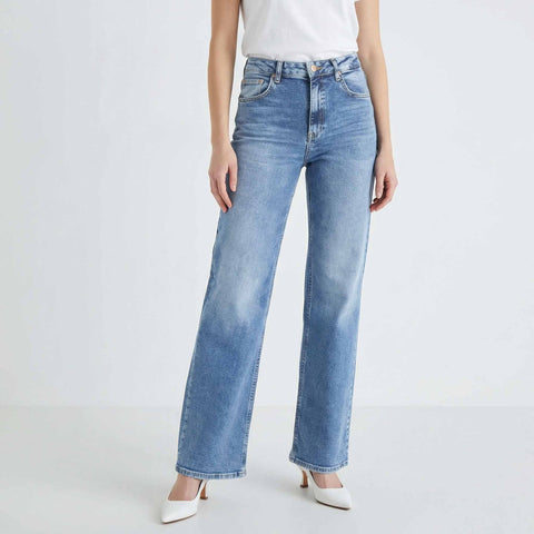 LTB Jeans Danica Starlo, tall jeans voor lange dames, gedragen door model