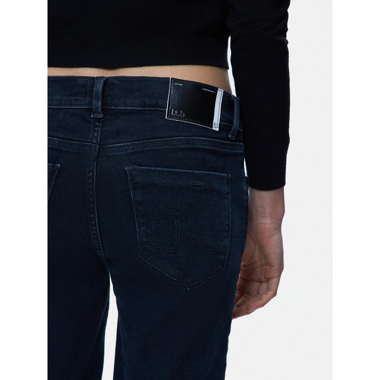 Tall LTB jeans Fallon 400 Fallon Vinita detail back for tall women with long legs length 36"