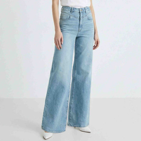 LTB Jeans Weyna Vinette, tall jeans voor lange dames, gedragen door model