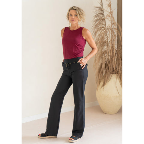 Longlady Top Tosque, tall kleding voor lange vrouwen, gedragen door model