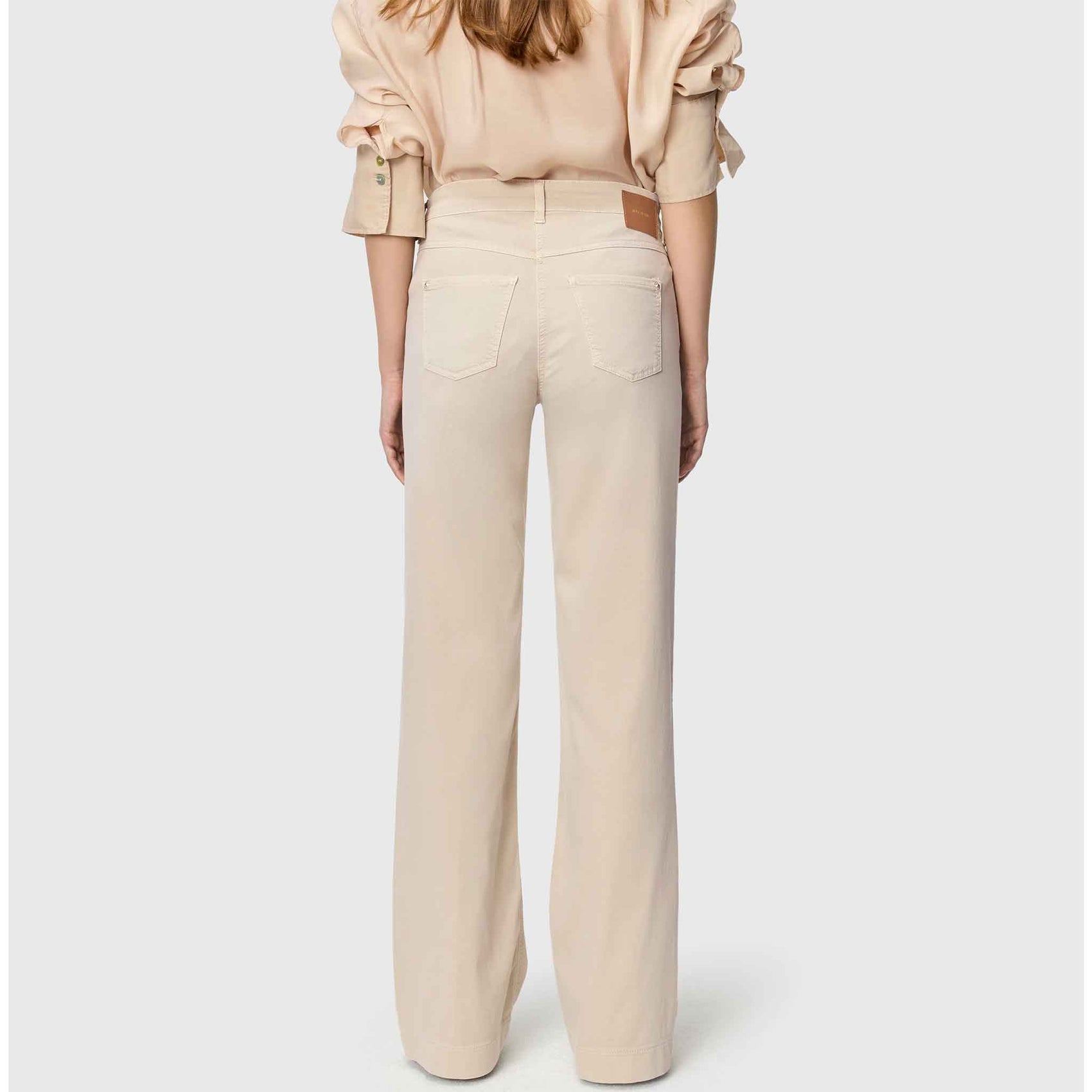 Mac Jeans Dream Wide Smoothly Beige, jeans in tall met lange benen, achteraanzicht