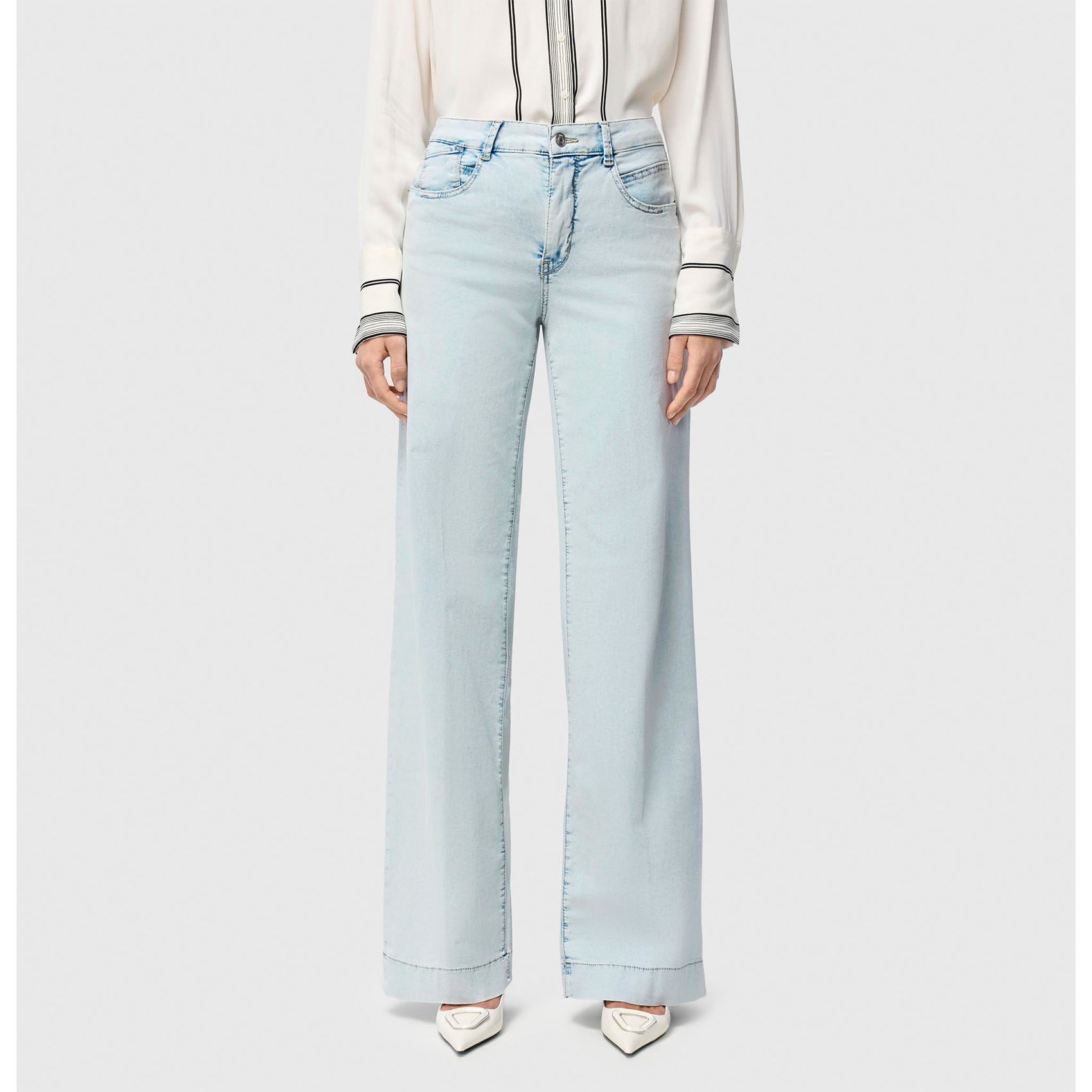 Mac Jeans Rich Palazzo Bleached Japan, tall jeans voor lange dames, gedragen door model