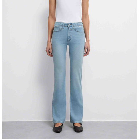 Mavi Jeans Maria Ice Brushed, tall jeans voor lange dames, gedragen door model