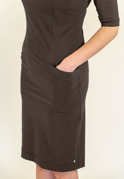 fashion tall woman longlady z dress travel gray brown